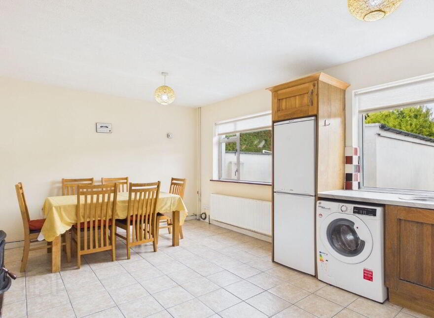 10 Curragh Park, Tuam, H54E825