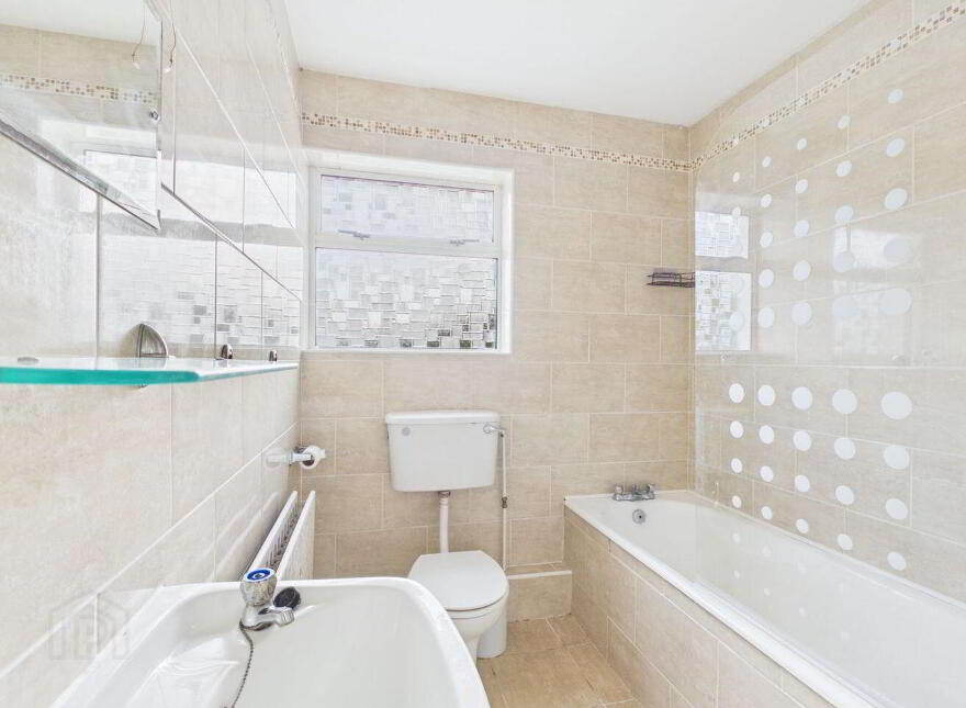10 Curragh Park, Tuam, H54E825