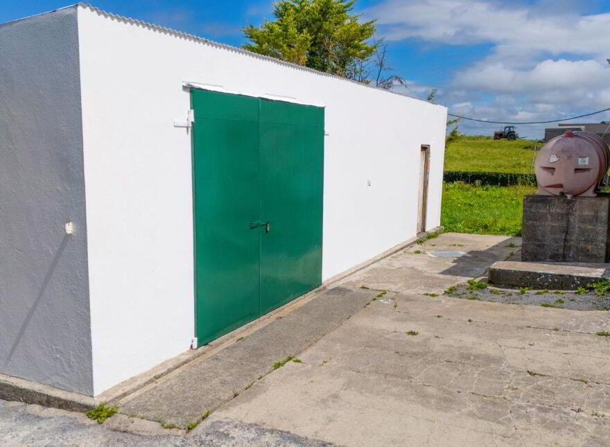 Claremorris Road, Friarsquarter, Ballinrobe, F31DX37