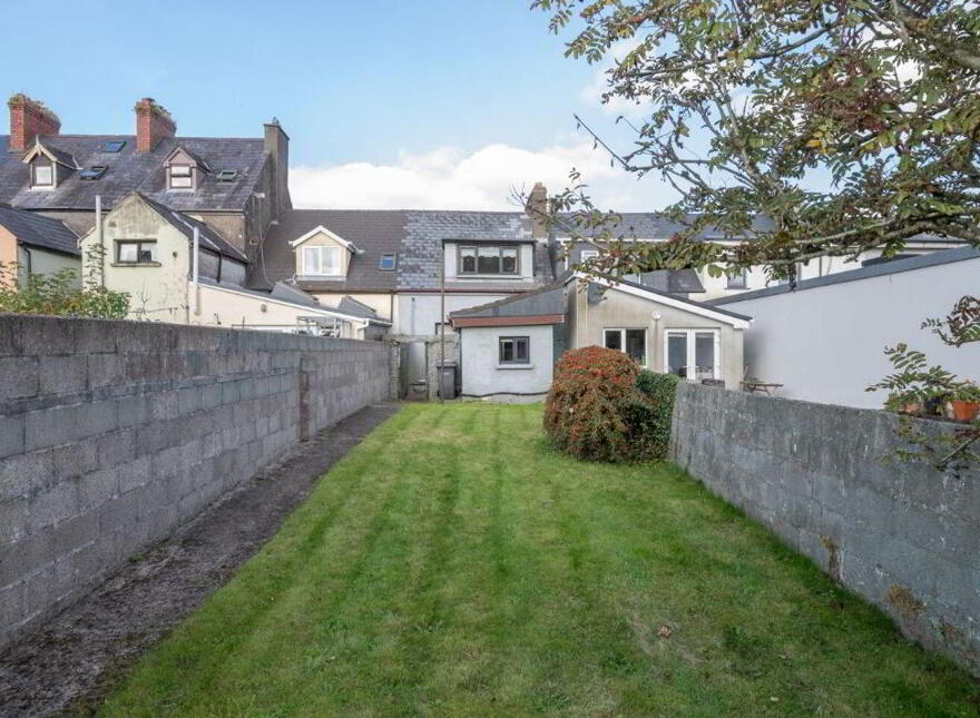 12 Saint Joseph's Terrace, Gould Street, The Lough, T12K7PX
