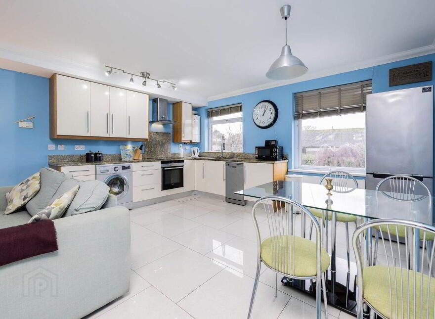 Apt 3, Newpark Centre, Blackrock, Blackrock, A94WK72