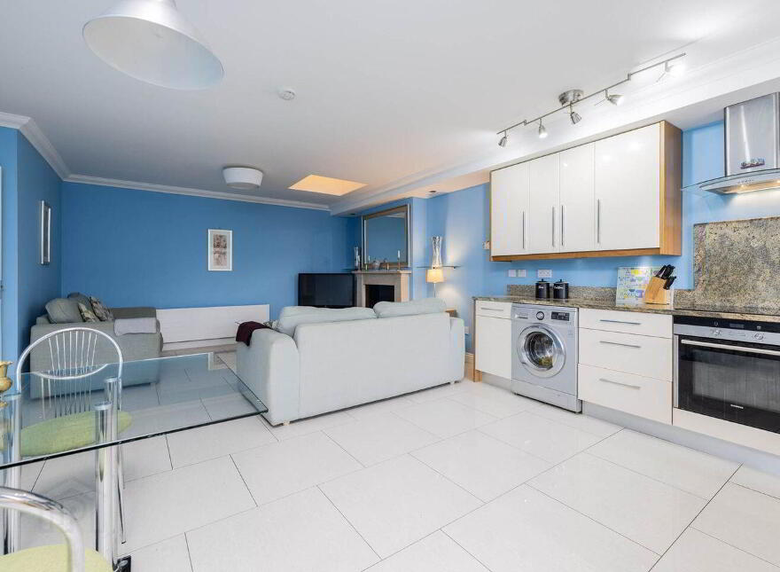 Apt 3, Newpark Centre, Blackrock, Blackrock, A94WK72