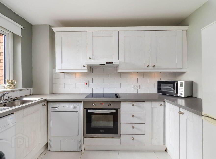 4 Mews Lucerne, 39 Castle Avenue, Clontarf, Clontarf, D03E725