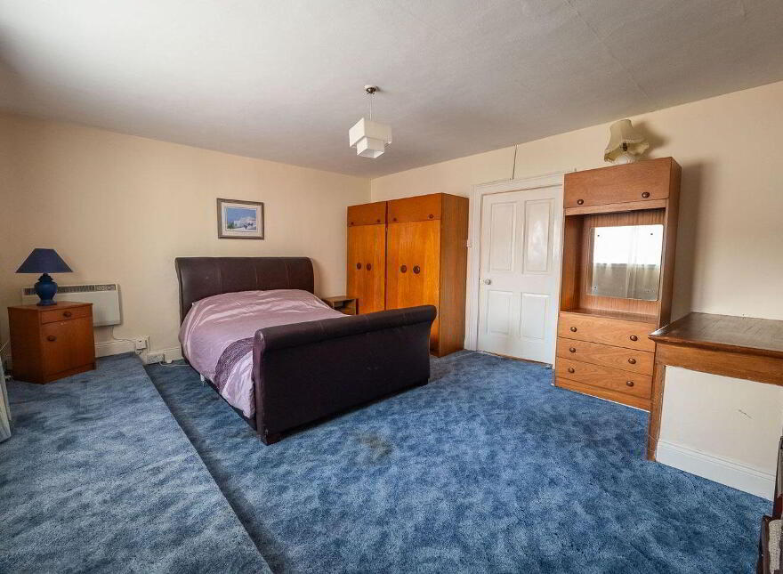 Patrick Street, Templemore, E41KC82