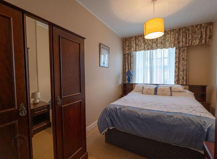 Patrick Street, Templemore, E41KC82