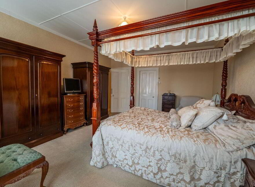 Patrick Street, Templemore, E41KC82