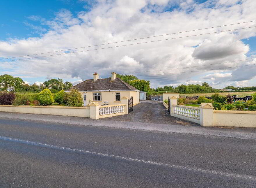 The Cobbs, Templemore, E41NX32