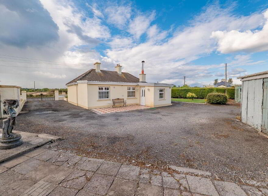 The Cobbs, Templemore, E41NX32