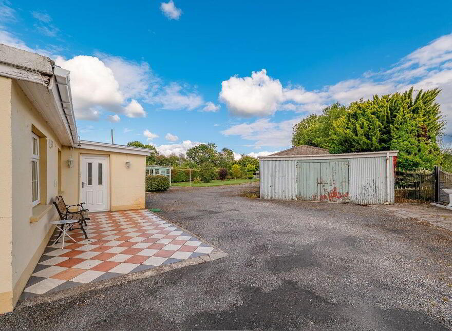 The Cobbs, Templemore, E41NX32