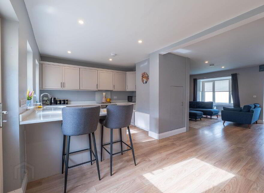 35 Railway View, Templemore, E41XT92