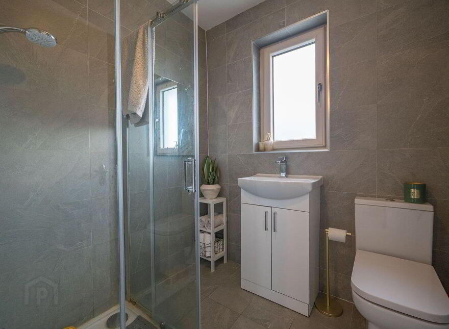 35 Railway View, Templemore, E41XT92