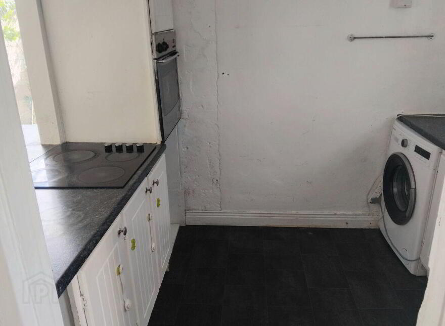 23 Sarsfield Street, Thurles, E41P440
