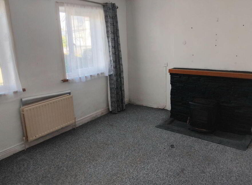 23 Sarsfield Street, Thurles, E41P440