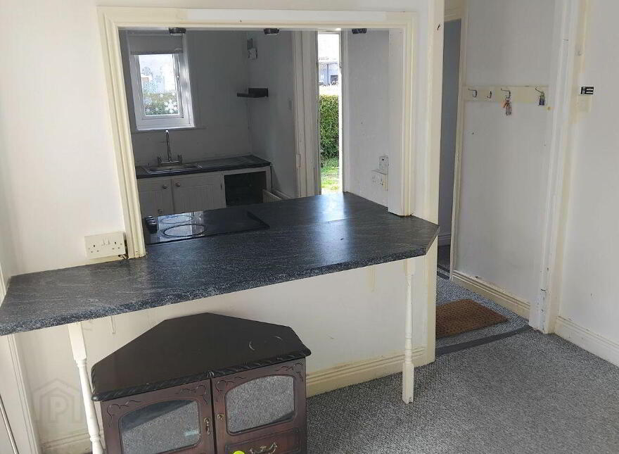 23 Sarsfield Street, Thurles, E41P440