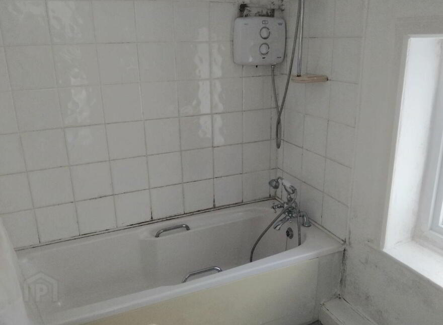 23 Sarsfield Street, Thurles, E41P440