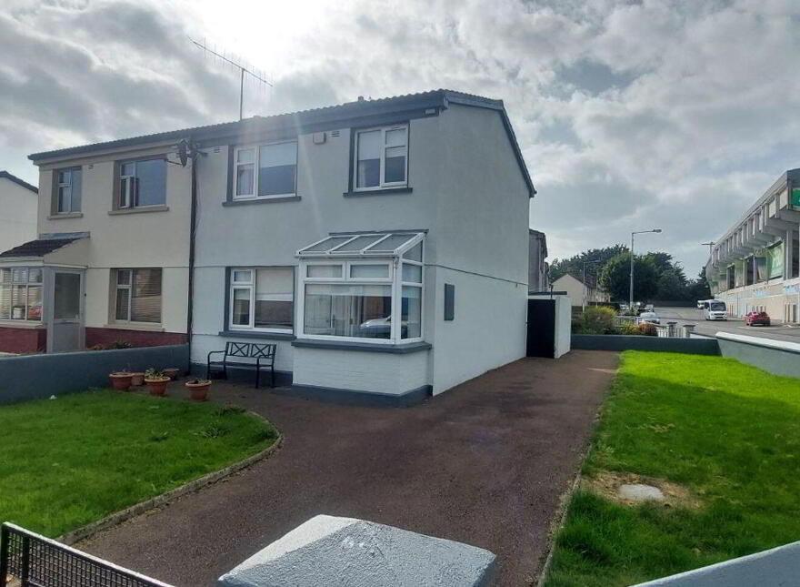 82 Childers Park, Thurles, E41DR72 photo