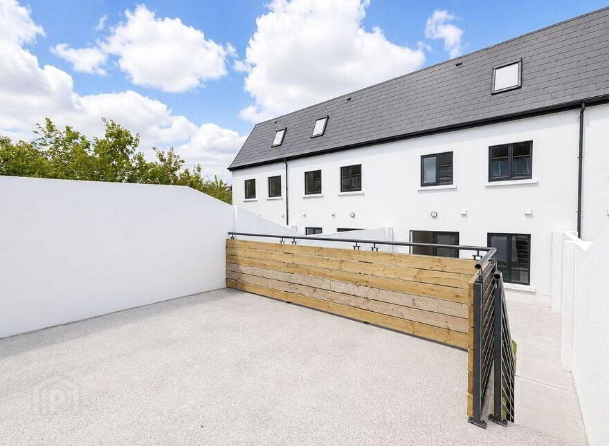 4 Leacach Ard, Danesfort Road, Loughrea, H62X858