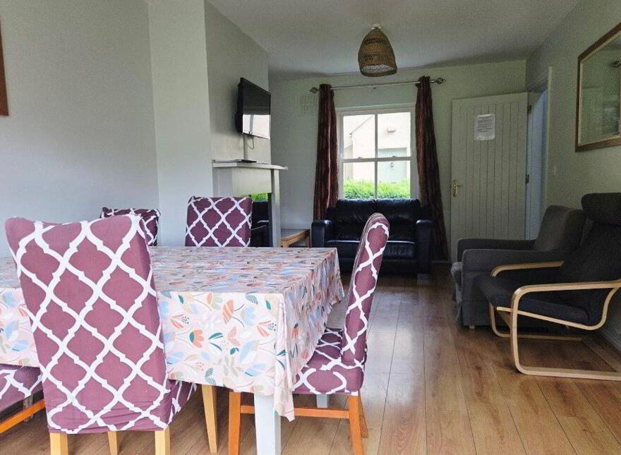17 Bunratty Castle Gardens, Hurlers Cross, Hurlers Cross, V95E893