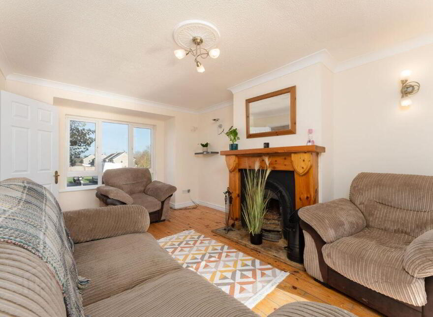 81 Hillview, Rhode, R35VP66