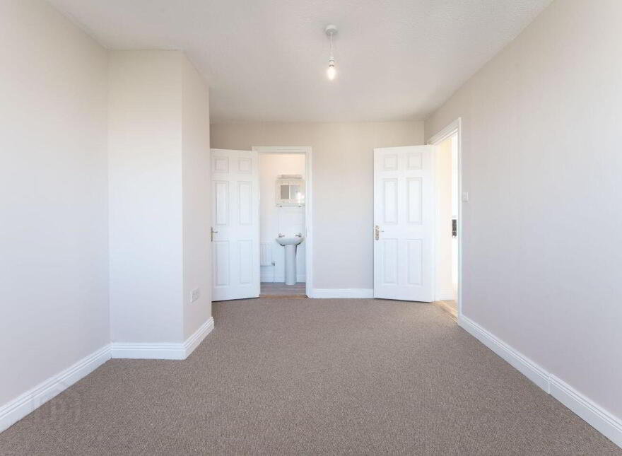 81 Hillview, Rhode, R35VP66