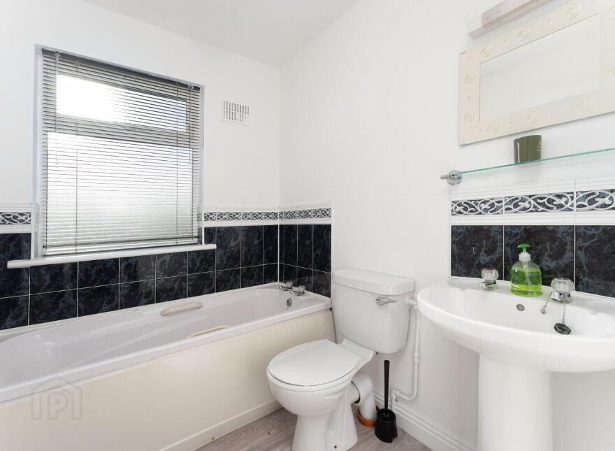 81 Hillview, Rhode, R35VP66