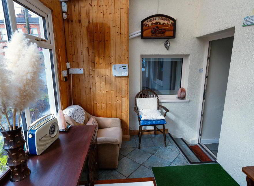 Main Street, Banagher, R42XW29