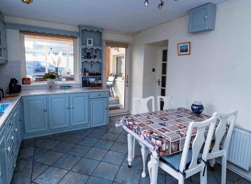 Main Street, Banagher, R42XW29