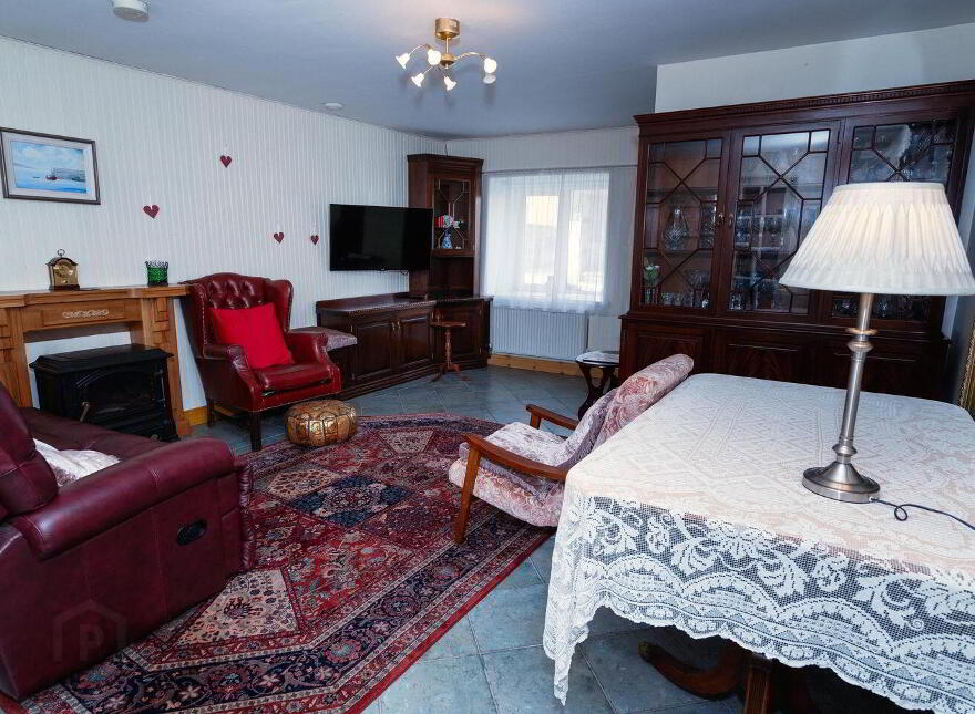 Main Street, Banagher, R42XW29