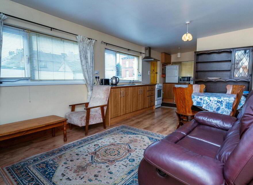 Main Street, Banagher, R42XW29