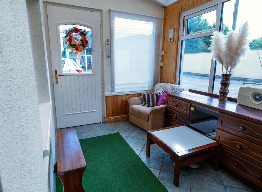 Main Street, Banagher, R42XW29