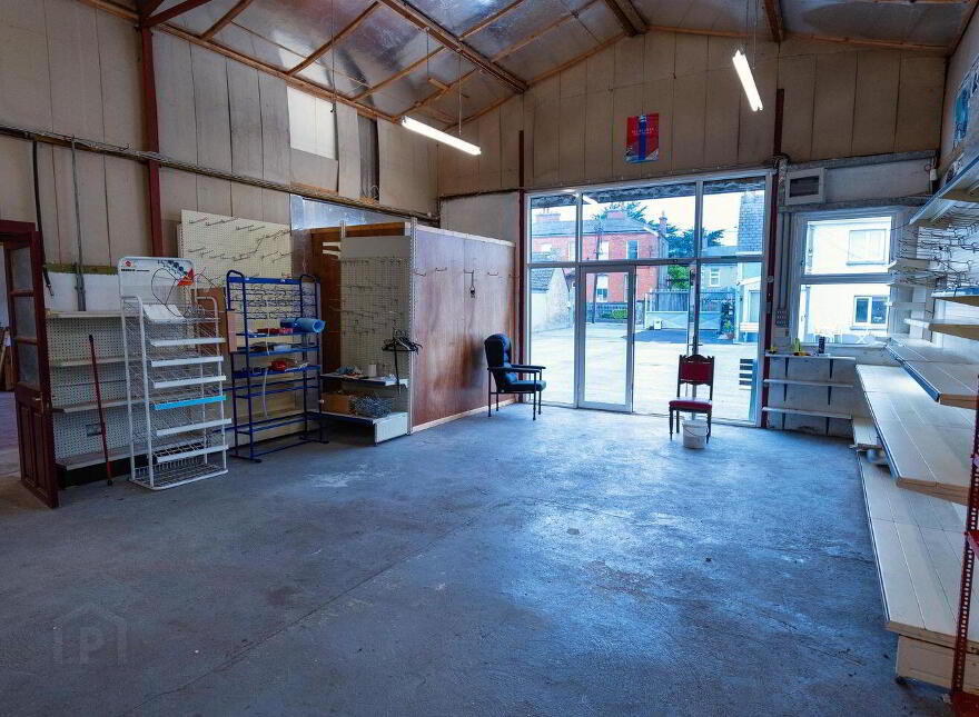 Main Street, Banagher, R42XW29