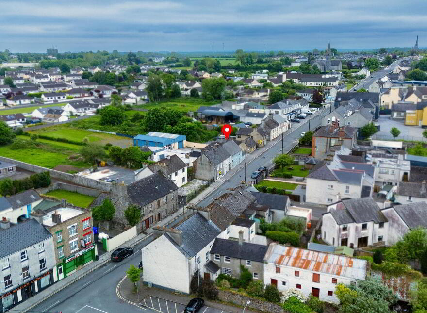 Main Street, Banagher, R42XW29