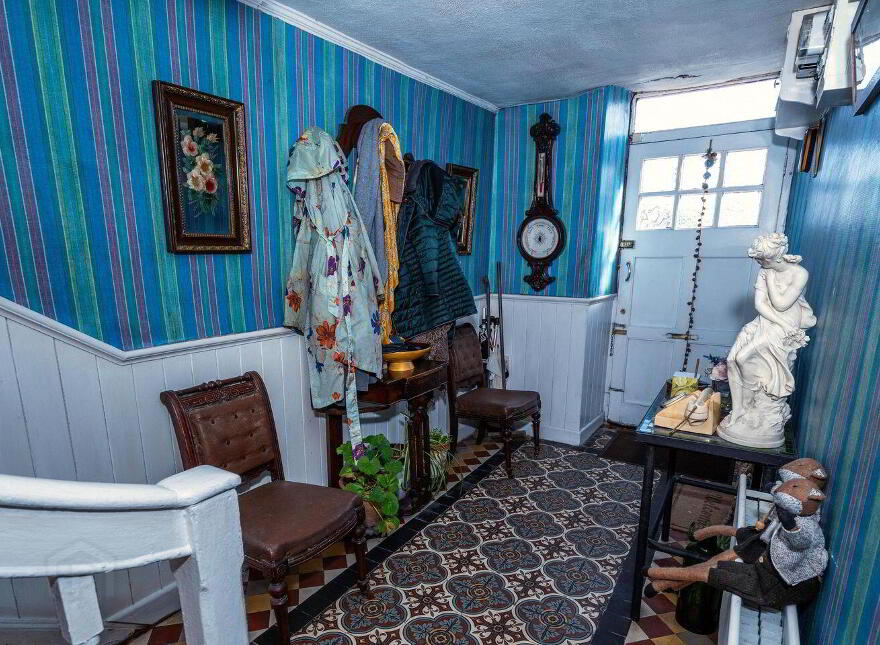 Main Street, Banagher, R42PH30