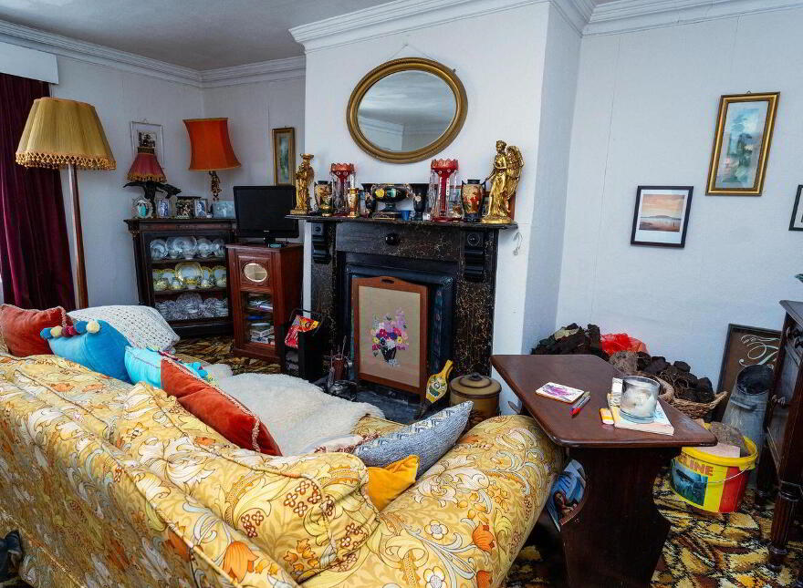 Main Street, Banagher, R42PH30