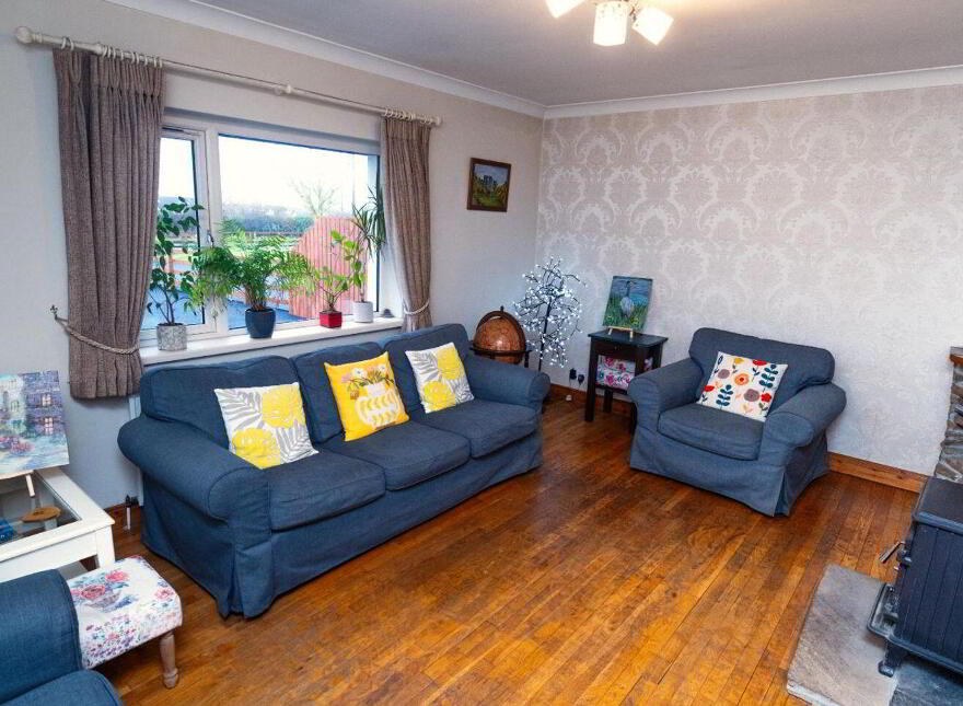 Roscrea Road, Crinkle, Birr, R42A304