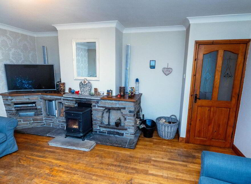 Roscrea Road, Crinkle, Birr, R42A304