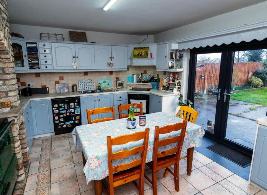 Roscrea Road, Crinkle, Birr, R42A304