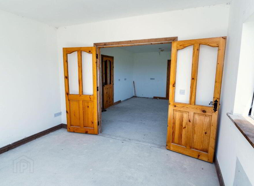 Castlepark, Clonakenny, E53TF40