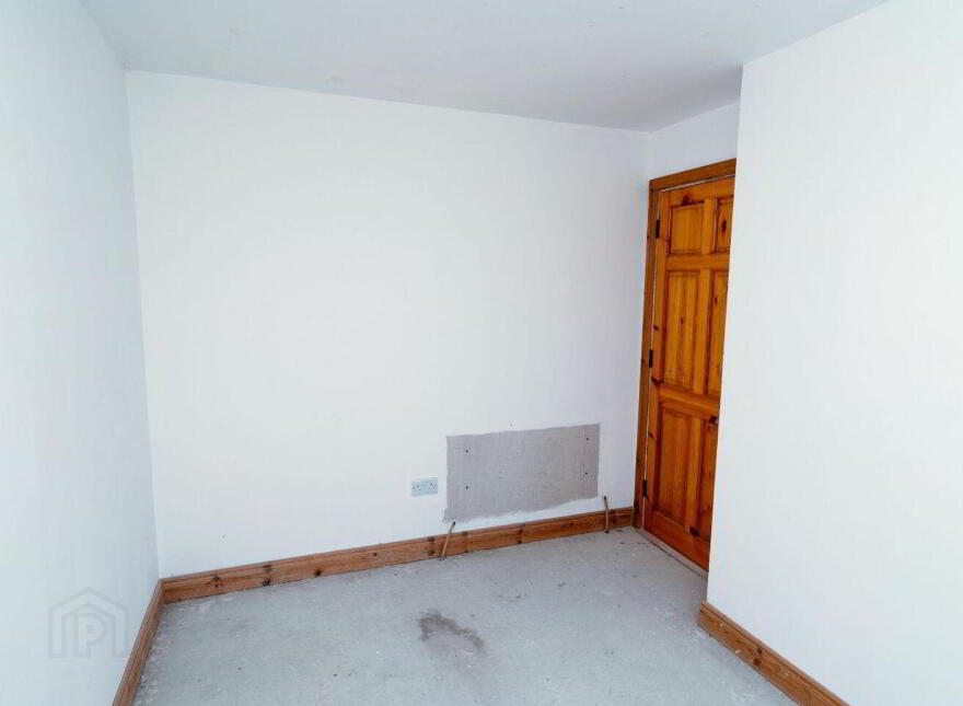 Castlepark, Clonakenny, E53TF40