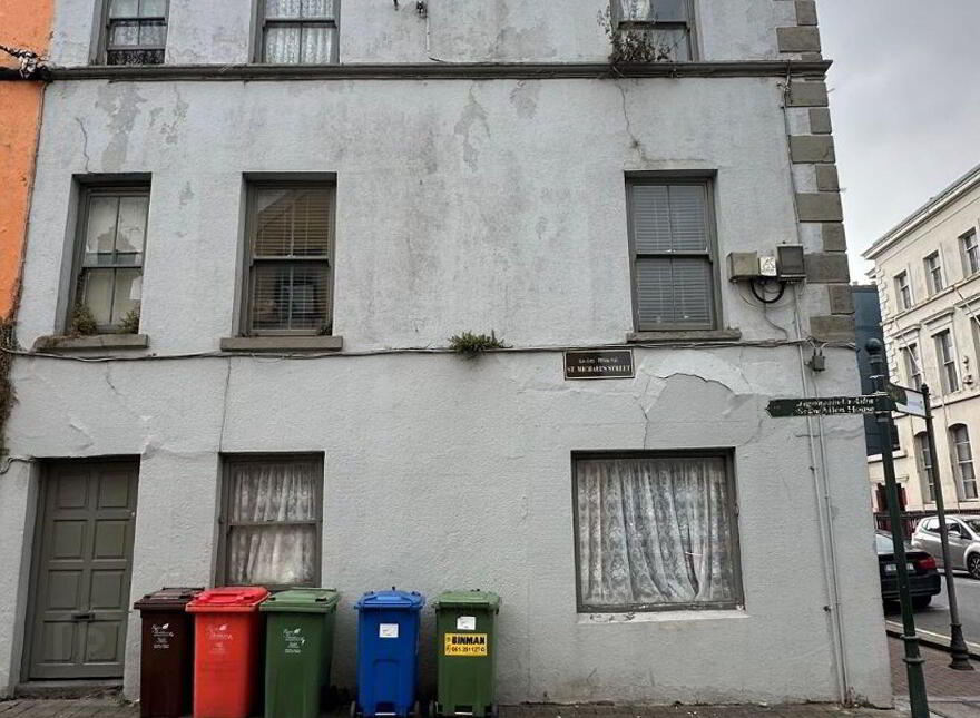 10 Bank Place, Tipperary Town, E34A032