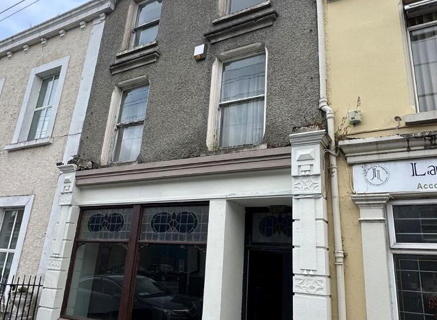 15 Saint Michael's Street, Tipperary Town, E34W403