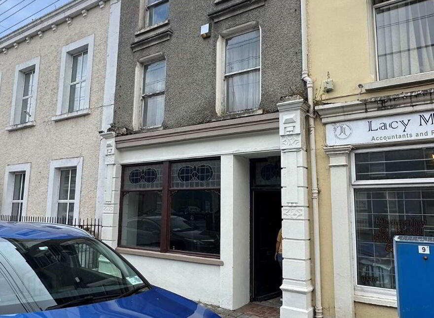 15 Saint Michael's Street, Tipperary Town, E34W403