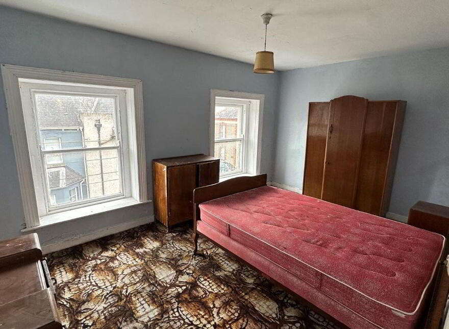 15 Saint Michael's Street, Tipperary Town, E34W403