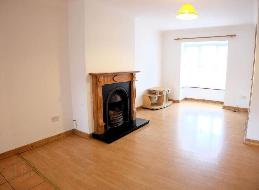4 Bride Street, Loughrea, H62T253