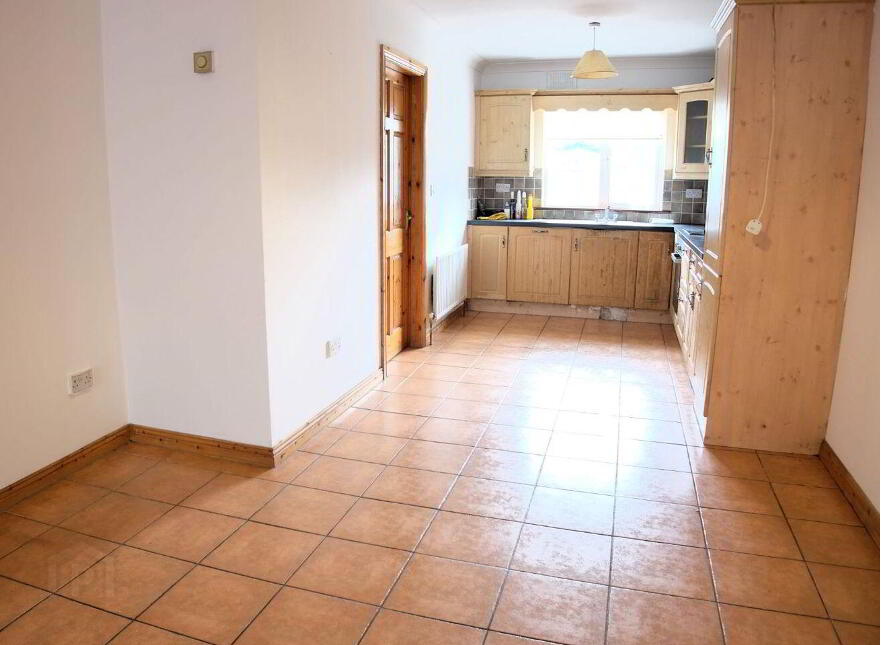 4 Bride Street, Loughrea, H62T253