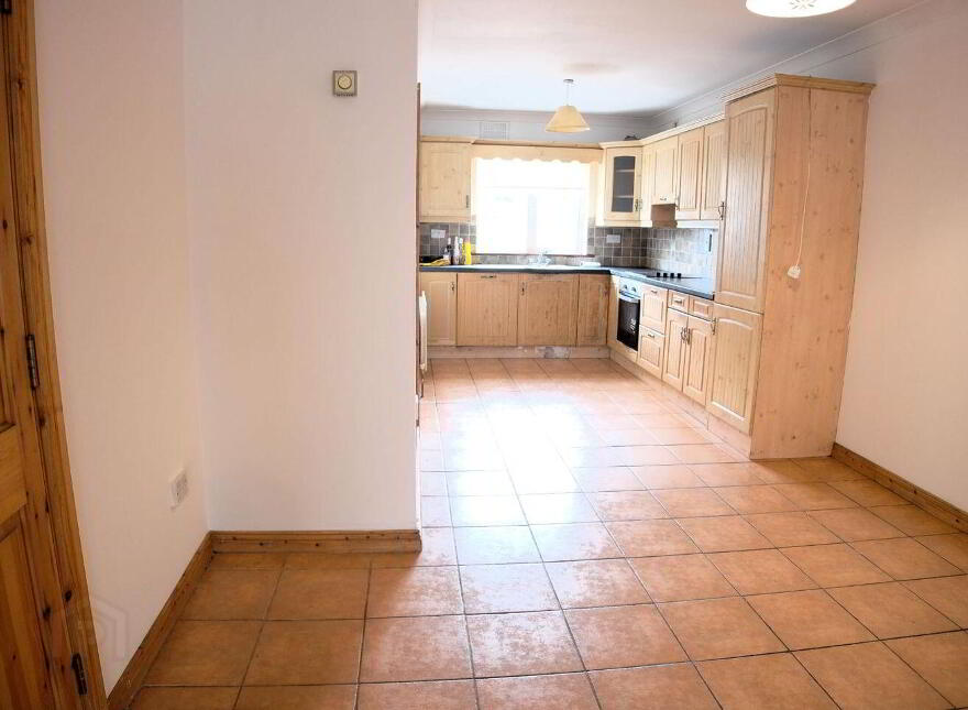 4 Bride Street, Loughrea, H62T253