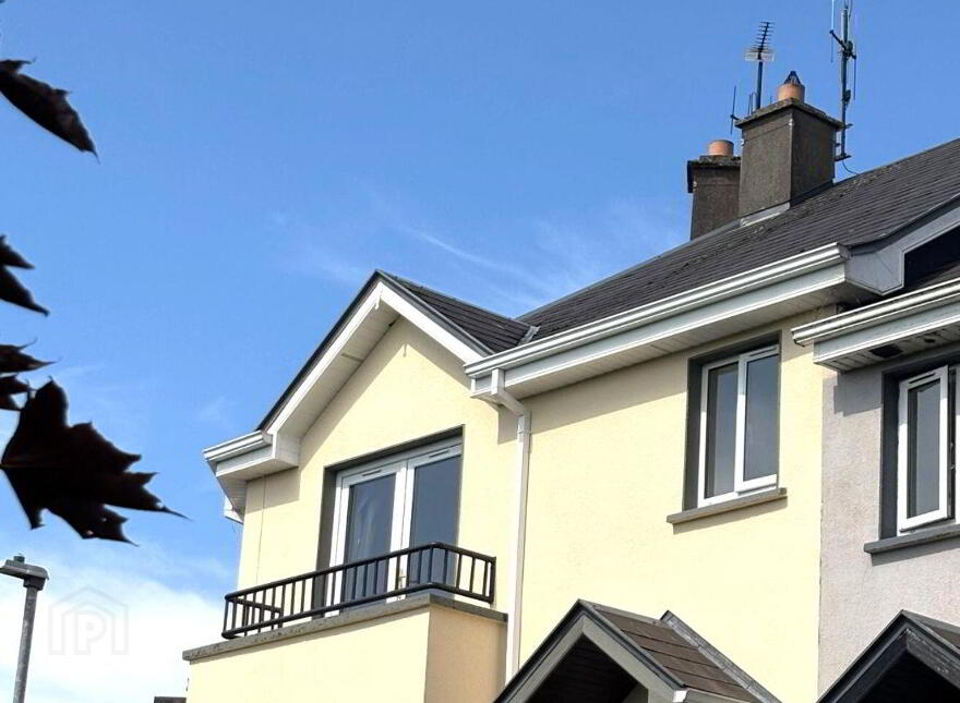 5 An Srúthan, Cross Street, Loughrea, H62PK65 photo