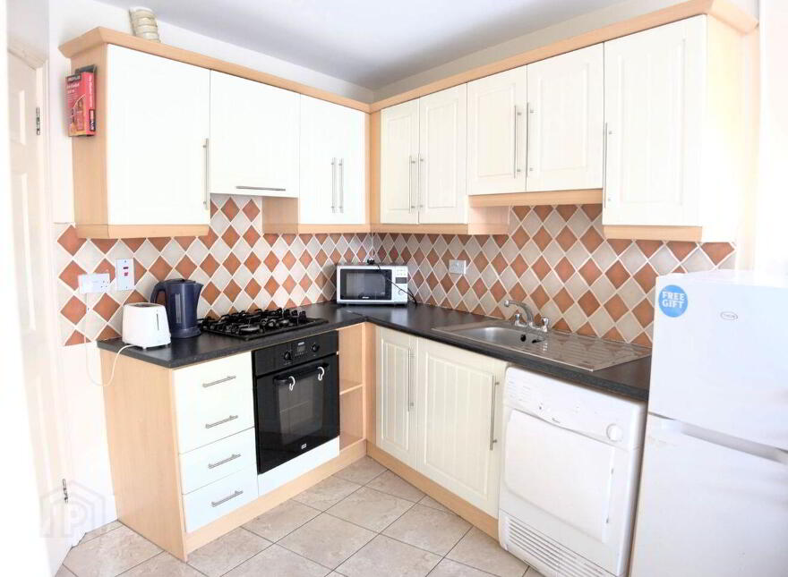 5 An Srúthan, Cross Street, Loughrea, H62PK65