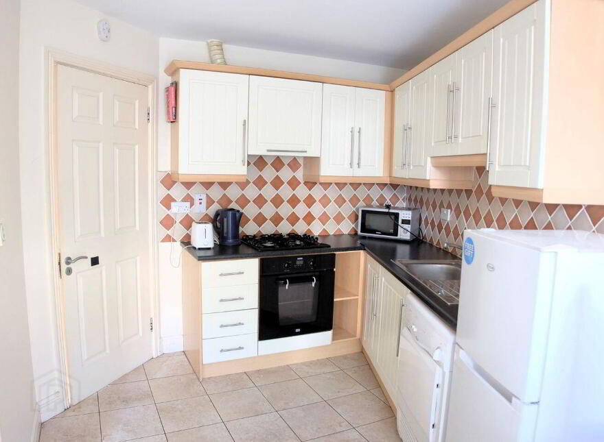 5 An Srúthan, Cross Street, Loughrea, H62PK65