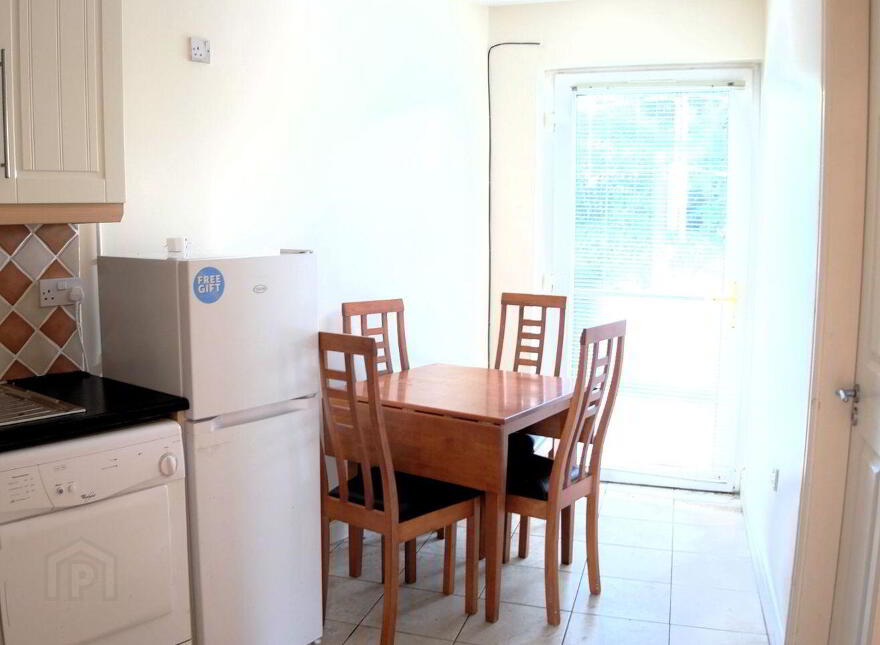 5 An Srúthan, Cross Street, Loughrea, H62PK65
